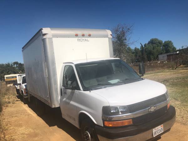 2005 CHEVY EXPRESS 3500 CARGO BOX-VAN CUTAWAY. RUNS GREAT Automatic V8 for sale in Corona, CA – photo 2