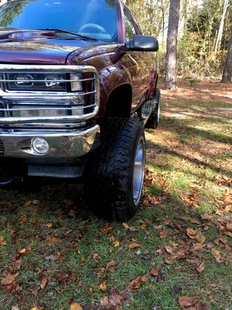 1997 Burgundy Chevrolet K2500HD with body and suspension lift. -... for sale in Lillington, NC – photo 7