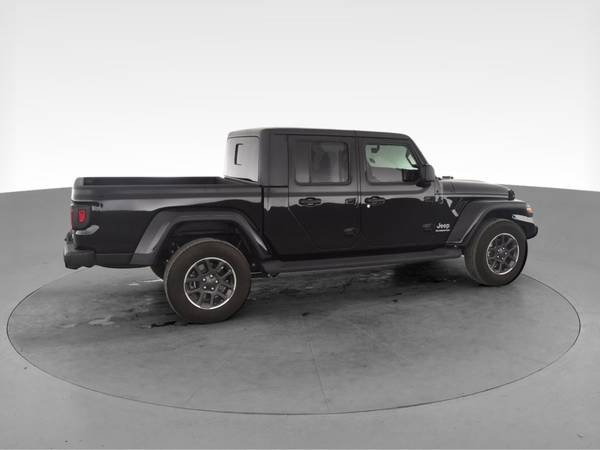 2020 Jeep Gladiator Overland Pickup 4D 5 ft pickup Black - FINANCE -... for sale in Visalia, CA – photo 12