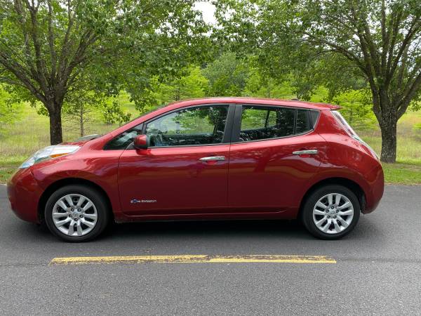 2015 NISSAN LEAF S HATCHBACK - FULLY ELECTRIC - - by for sale in Tallahassee, FL – photo 2