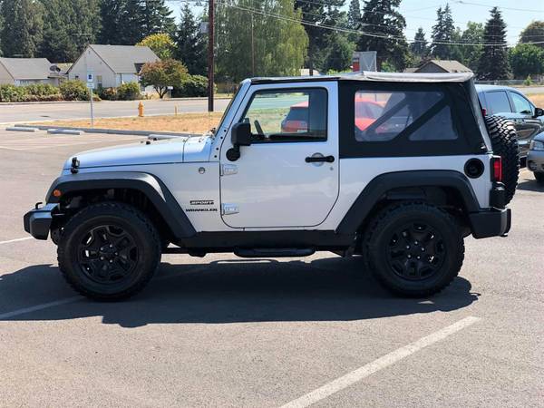 2011 JEEP WRANGLER 4X4 5-Speed - cars & trucks - by dealer - vehicle... for sale in Salem, OR – photo 4