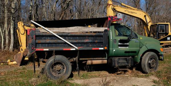 2000 Ford F650 Dump Truck - cars & trucks - by owner - vehicle... for sale in North Smithfield, RI – photo 2