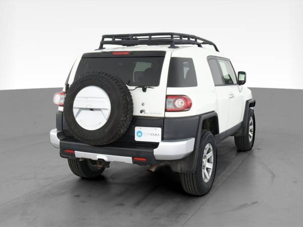 2014 Toyota FJ Cruiser Sport Utility 2D suv White - FINANCE ONLINE -... for sale in Knoxville, TN – photo 10