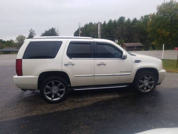 2007 Cadillac Escalade Base AWD 4dr SUV 173007 Miles for sale in Wisconsin dells, WI – photo 6