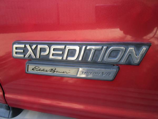 2001 Ford Expidition V8 eddie Bauer 4WD Third Row 130k Original for sale in Fresno, CA – photo 6