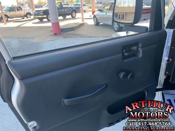 2004 Jeep Wrangler X - cars & trucks - by dealer - vehicle... for sale in Marshfield, MO – photo 5