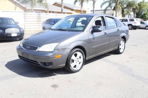 2005 FORD FOCUS ZX4 SE SEDAN 4D - - by dealer for sale in Sacremento, CA – photo 3