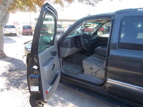 2005 GMC Yukon 2WD - cars & trucks - by dealer - vehicle automotive... for sale in Weatherford, TX – photo 10