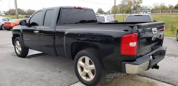 2007 Chevrolet SILVERADO 1500 - cars & trucks - by dealer - vehicle... for sale in Bell Buckle, TN – photo 3