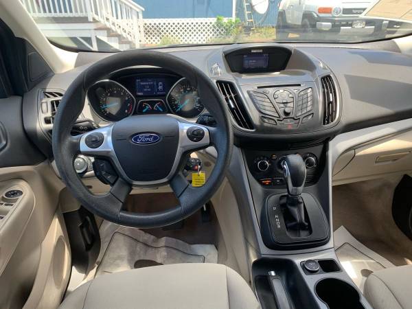 2015 Ford Escape SE - cars & trucks - by dealer - vehicle automotive... for sale in Kihei, HI – photo 10