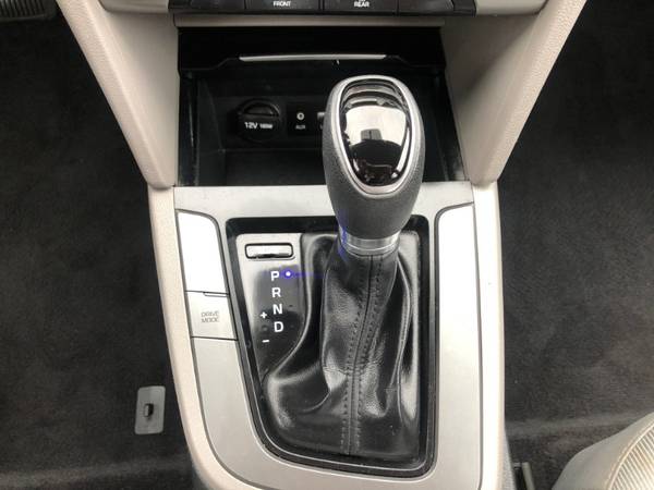2017 Hyundai Elantra 4dr Sdn Auto SE PZEV - cars & trucks - by... for sale in Virginia Beach, VA – photo 24