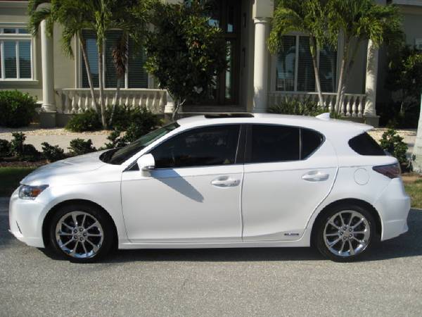 2015 LEXUS CT200h HYBRID with 13, 894 Miles Loaded Clean 43 MPG! for sale in Punta Gorda, FL – photo 2