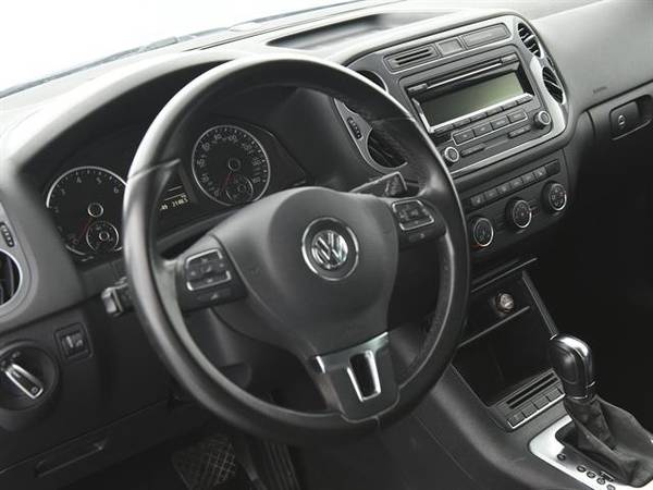 2014 VW Volkswagen Tiguan 2.0T SE Sport Utility 4D suv Black - FINANCE for sale in Chicago, IL – photo 2