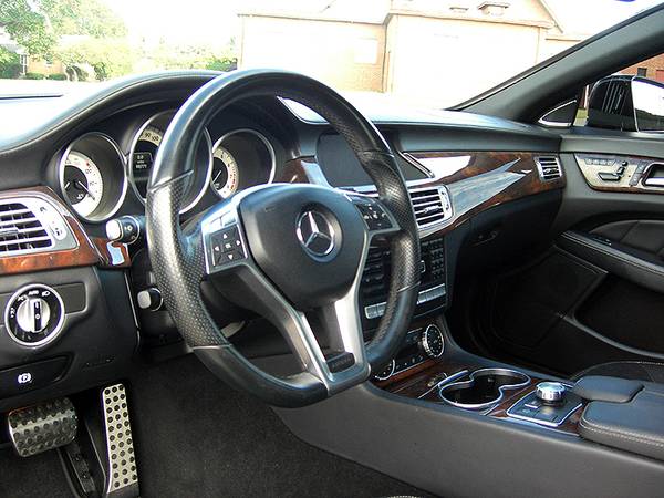 ★ 2013 MERCEDES BENZ CLS550 - NAVI, SUNROOF, 19" AMG WHEELS, NEW... for sale in East Windsor, NY – photo 18