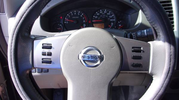 2011 NISSAN FRONTIER CREW CAB SV (1 OWNER, LOW MILES) - cars & for sale in Glendale, AZ – photo 12