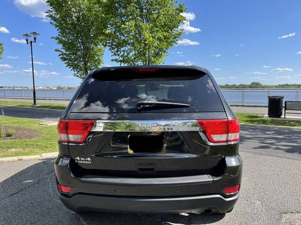 2013 Jeep Grand Cherokee 4x4 Altitude Like New - - by for sale in Narberth, PA – photo 11