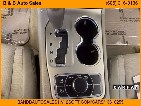 2012 Jeep Grand Cherokee Laredo 4x4 4dr SUV - cars & trucks - by... for sale in Brookings, SD – photo 14