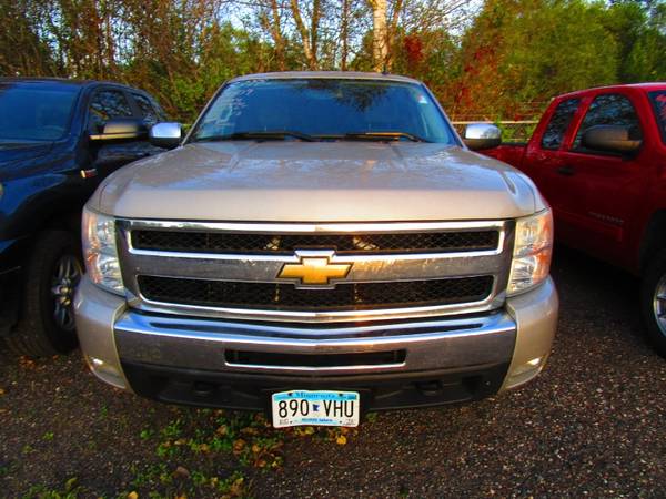 2009 Chevrolet Silverado 1500 LT Ext. Cab Short Bed 4WD for sale in Lino Lakes, MN – photo 3