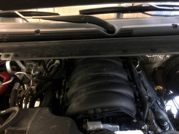 2017 Chevrolet Suburban 4WD 4dr 1500 LT - - by dealer for sale in Strasburg, ND – photo 9