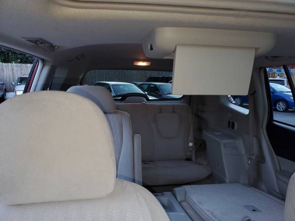 2008 Toyota Highlander V6 - cars & trucks - by owner - vehicle... for sale in Providence, RI – photo 5