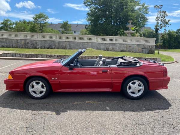 1993 Ford Mustang 2dr GT Convertible -EASY FINANCING AVAILABLE -... for sale in Bridgeport, NY – photo 9
