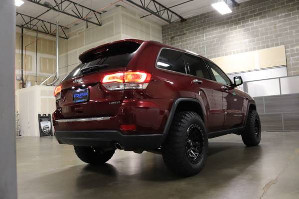 2016 Jeep Grand Cherokee limited 4X4 - 3 Lift / 33 MT Tires / 17... for sale in Hillsboro, OR – photo 4