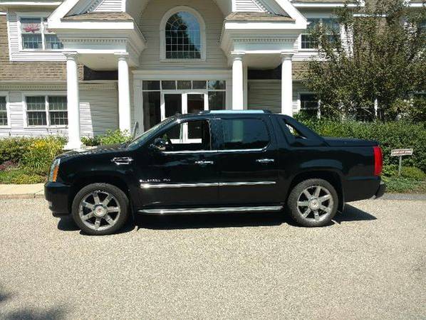 2011 Cadillac Escalade EXT Luxury - EASY FINANCING FOR ALL SITUATIONS! for sale in Holliston, MA – photo 5