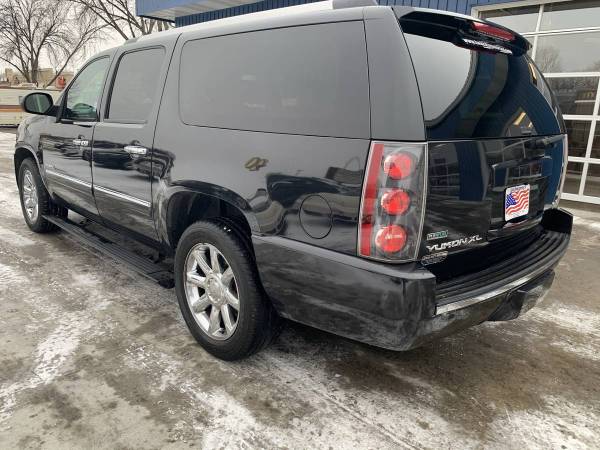 2011 GMC Yukon XL DENALI/All-Wheel Drive/Fully Loaded! for sale in Grand Forks, MN – photo 8