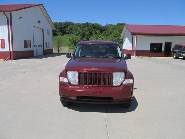 2008 Jeep Liberty Sport (VERY NICE) for sale in Council Bluffs, IA – photo 2