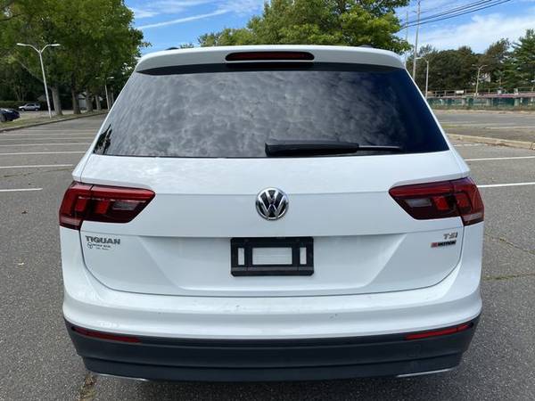 ** 2018 Volkswagen Tiguan Excellent Condition! * Drive Today! * -... for sale in East Northport, NY – photo 5