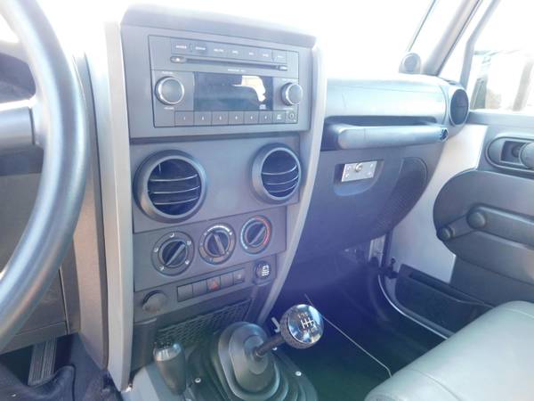 2009 Jeep Wrangler X 73k Miles 6-Speed Manual for sale in Cleveland, OH – photo 11