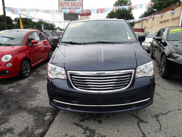 2014 CHRYSLER TOWN & COUNTRY LIMITED EXTRA CLEAN!!! for sale in NEW YORK, NY – photo 2