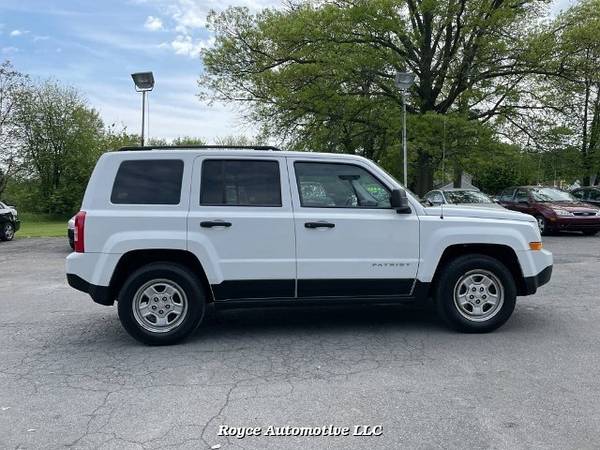 2011 Jeep Patriot 2WD CVT - - by dealer - vehicle for sale in York, PA – photo 11