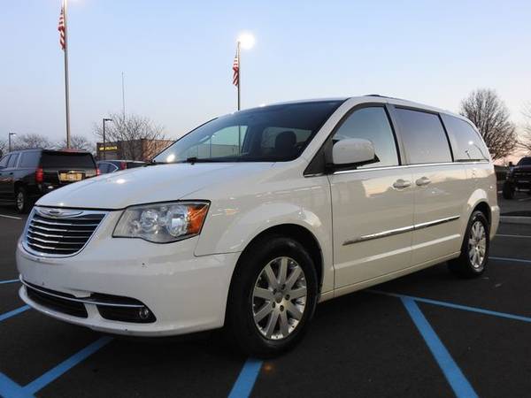 2013 Chrysler Town & Country - Financing Available! - cars & trucks... for sale in Fishers, IN – photo 3