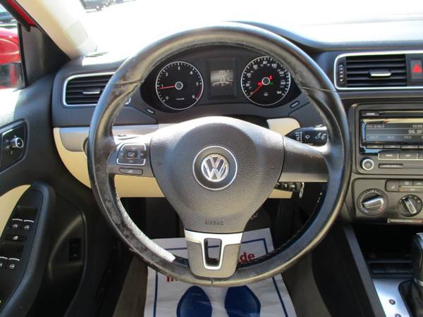2013 Volkswagen Jetta TDi - cars & trucks - by dealer - vehicle... for sale in Fort Wayne, IN – photo 11
