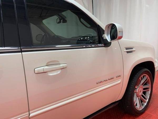 2013 Cadillac Escalade ESV Premium AWD Premium 4dr SUV $1500 - cars... for sale in Waldorf, MD – photo 8