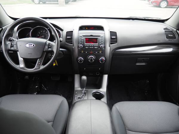 2012 Kia Sorento LX - - by dealer - vehicle automotive for sale in Hastings, MN – photo 13