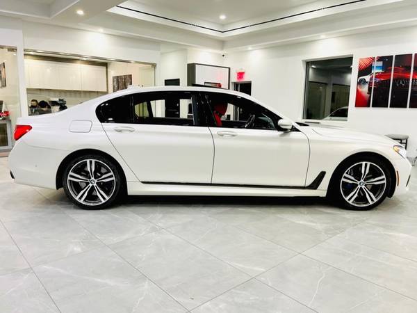 2018 BMW 7 Series 750i xDrive Sedan 749 / MO - cars & trucks - by... for sale in Franklin Square, NY – photo 9