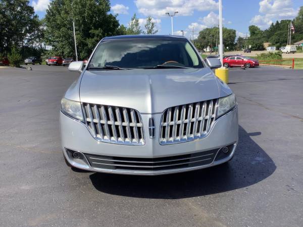 Low Mileage! 2010 Lincoln MKT! Loaded! Third Row! - cars & trucks -... for sale in Ortonville, MI – photo 8