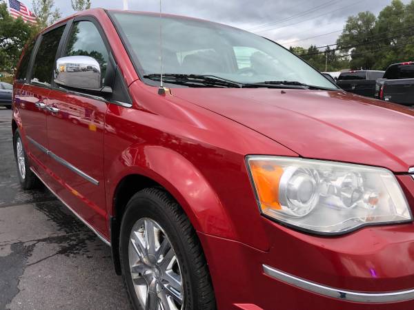 Clean! 2008 Chrysler Town & Country! Loaded! 3rd Row! for sale in Ortonville, MI – photo 12