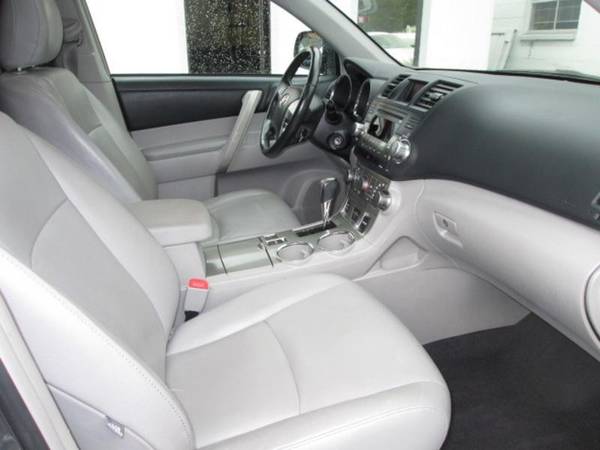 2011 Toyota Highlander SE Sport Utility 4D Cars and Trucks for sale in Portland, OR – photo 10
