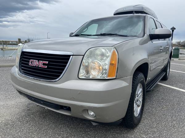 2007 GMC YUKON XL ALL OPTIONS GREAT SHAPE! RUNS EXCEL! - cars & for sale in Copiague, NY – photo 4