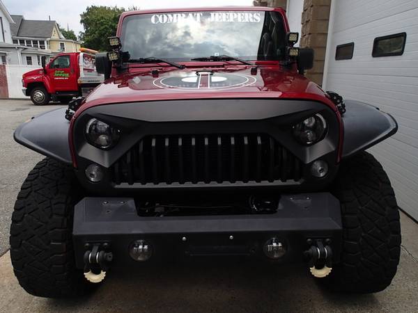 2012 Jeep Wrangler Unlimited 6 cyl, auto, 4 inch lift, SHARP RIG! for sale in Chicopee, NY – photo 5
