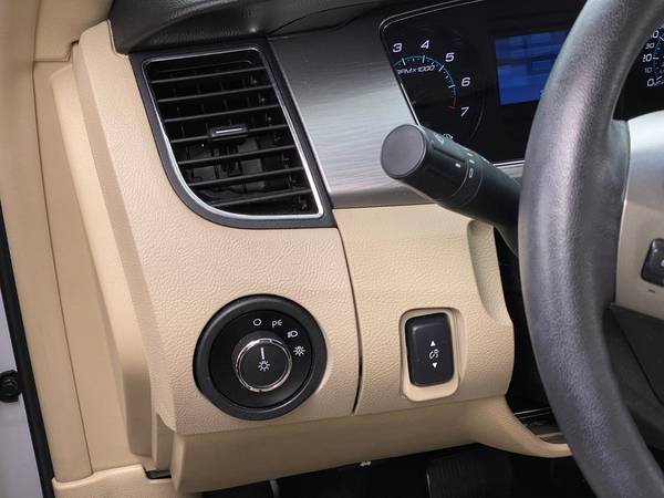 2014 Ford Taurus SEL Sedan 4D sedan White - FINANCE ONLINE - cars &... for sale in Akron, OH – photo 24