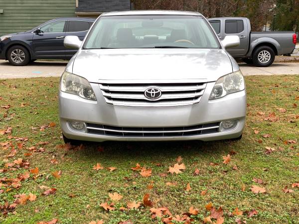 2006 Toyota Avalon Limited Sedan 4D - cars & trucks - by owner -... for sale in Grayson, GA – photo 2