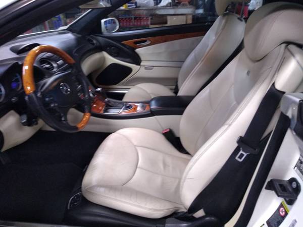 GORGEOUS 2007 MERCEDES BENZ SL550 SL63 AMG MODS CONVERTIBLE 77K MILES for sale in Melville, NY – photo 16
