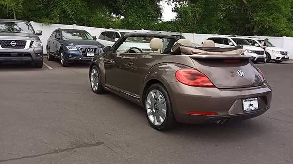 2013 Volkswagen BEETLE CONVERTIBLE 2 5L 70s Edition for sale in Wilmington, NC – photo 10