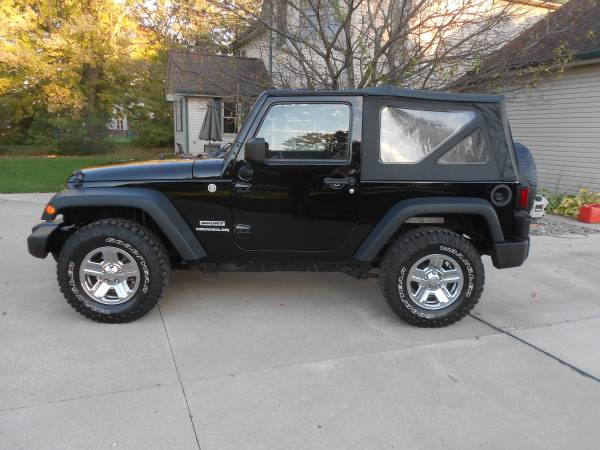 2013 JEEP WRANGLER SPORT V6 ONLY 62,000 MILES EXTRA CLEAN for sale in Macomb, MI – photo 2