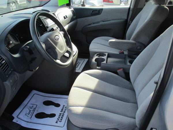 2009 Kia Sedona - - by dealer - vehicle automotive sale for sale in Marion, IA – photo 9