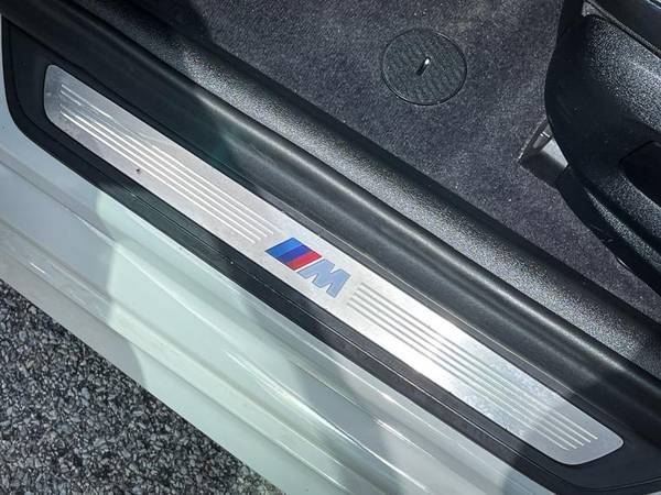 2018 BMW 530e 530e xDrive Sedan - - by dealer for sale in Westbury , NY – photo 14